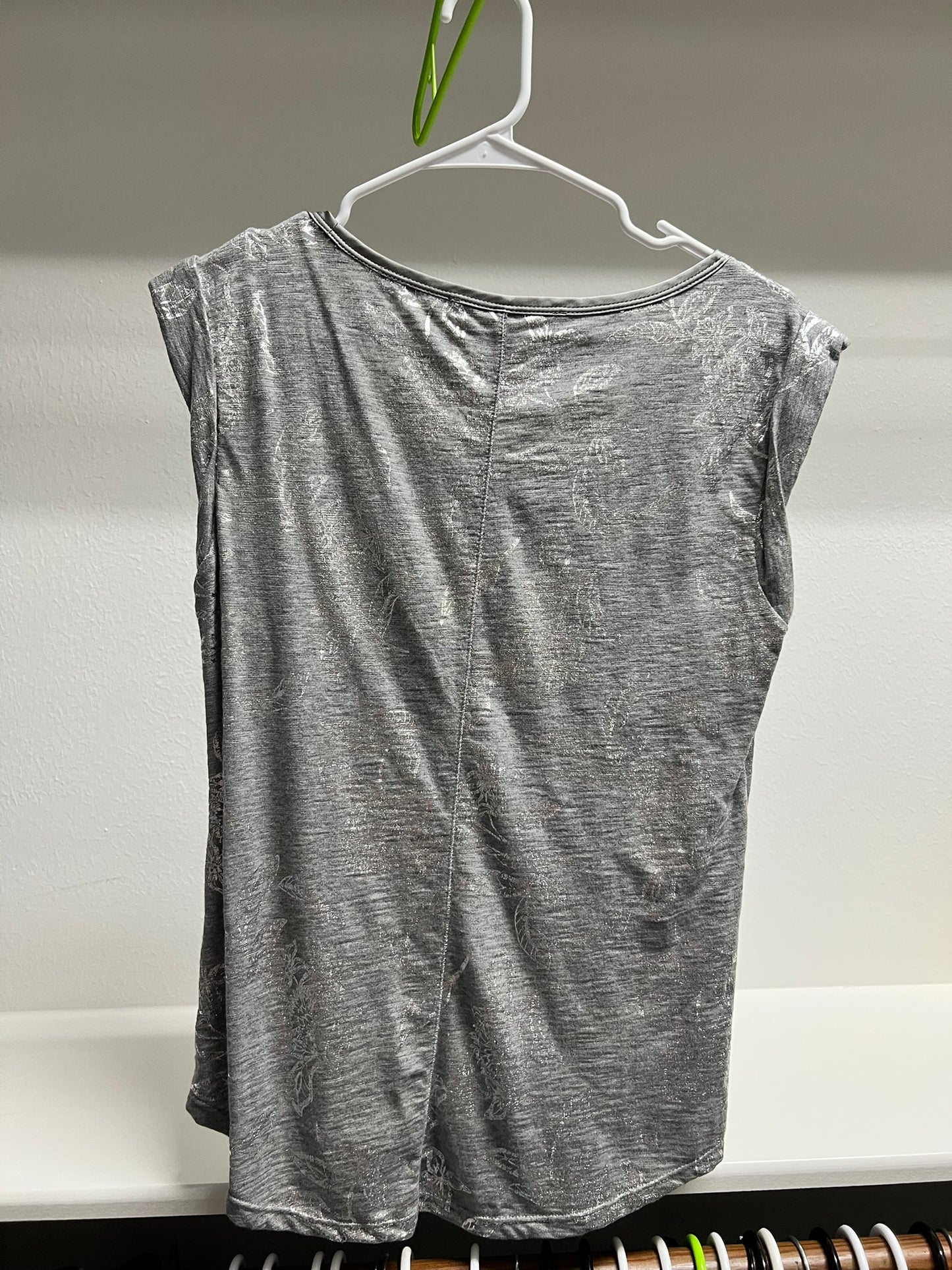 White House Black Market Short-sleeved Gray Shirt