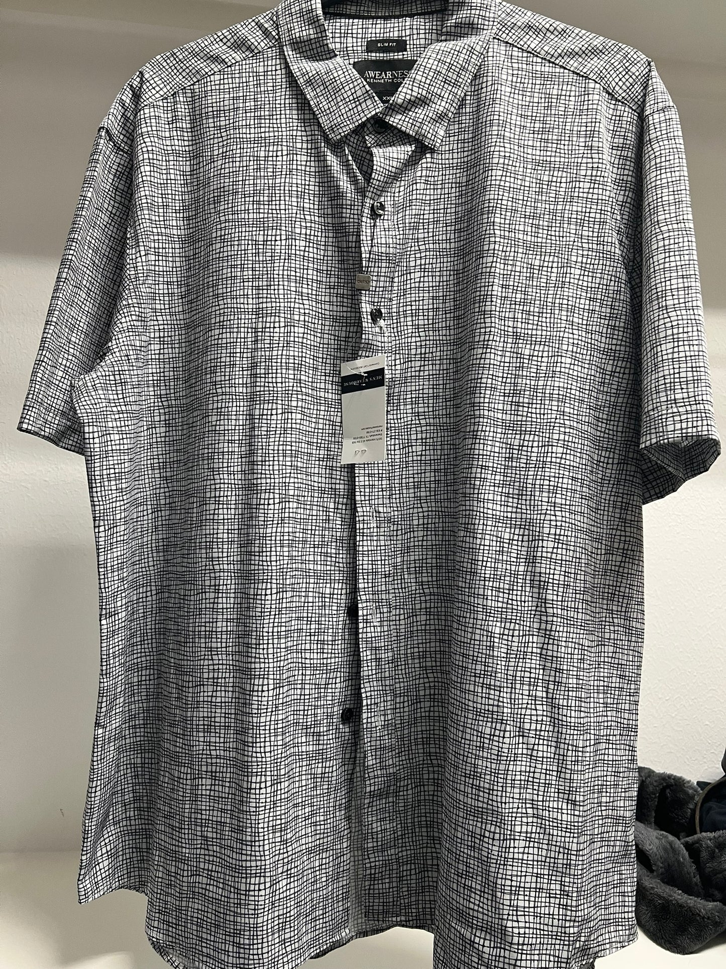 BRAND NEW! Awearness Kenneth Cole Slim Fit Short-sleeve Button-up Shirt