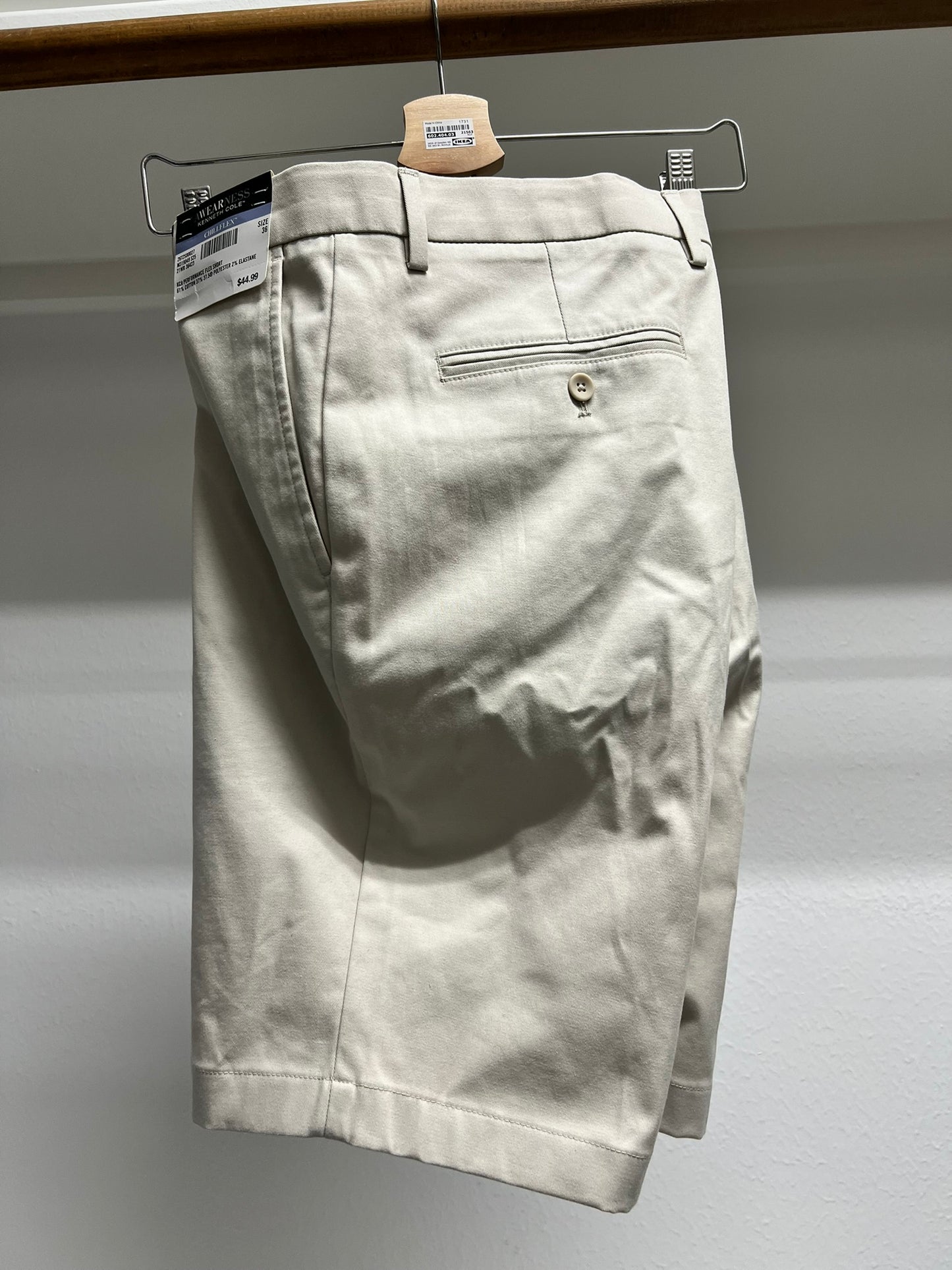 BRAND NEW! Awearness Kenneth Cole Chillflex Khaki Shorts