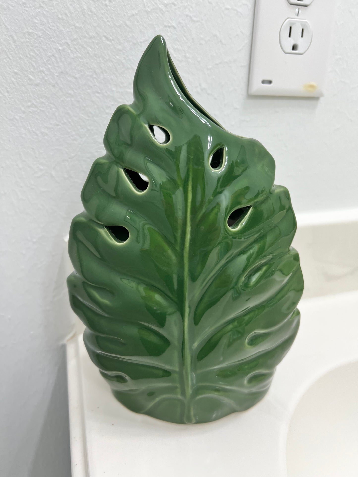 Green Leaf Vase
