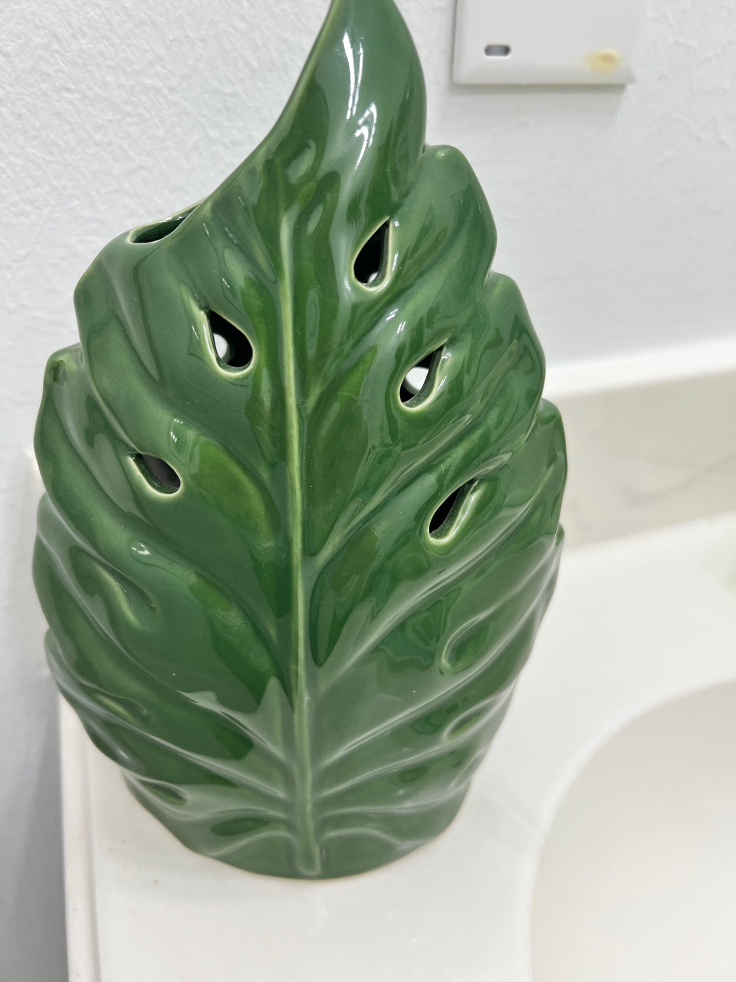 Green Leaf Vase
